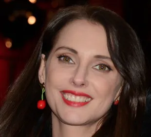 Frédérique Bel pose nue et affole la toile (Photo)