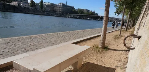 La ville de Paris déterminée à fermer les berges de Seine
