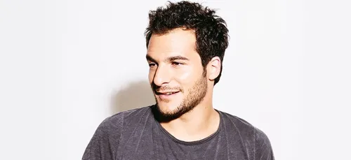 Quand Amir reprend la chanson de la série « La Casa de Papel » (Vidéo)