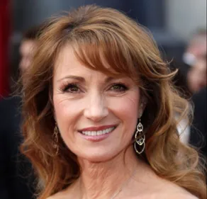 Jane Seymour (Dr Quinn) pose pour Playboy !