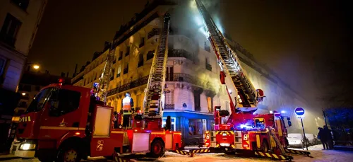 Violent incendie cette nuit à Paris : 13 blessés (vidéo)