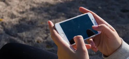 Le surveillant harcelait des collégiennes par SMS