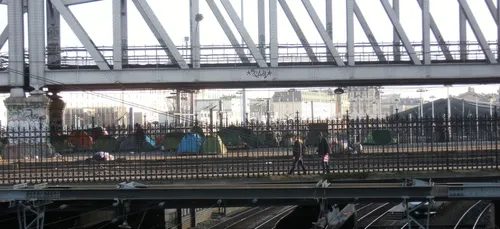 Cinq centres d’accueil de migrants vont ouvrir en Ile-de-France