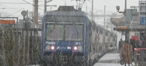 La neige et le verglas perturbent les déplacements en Ile-de-France