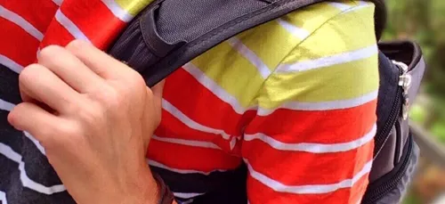 Une collégienne reste seule avec le cadavre de son frère