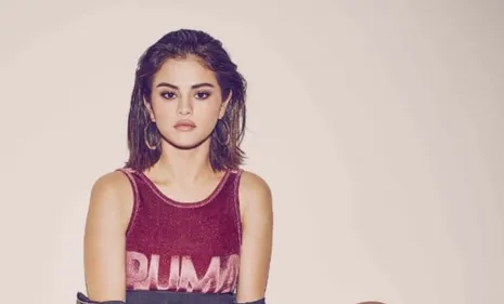 Selena Gomez devient styliste pour PUMA et présente son premier...