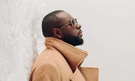 Maître Gims nous invite à passer « une minute dans sa tête » (Vidéo)