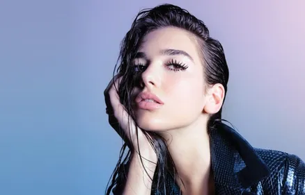 Dua Lipa : une photo de son père moquée par les internautes (Photo)