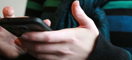 En garde à vue, vous pouvez garder le silence, pas votre téléphone !