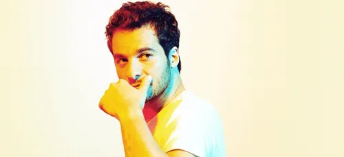 Amir dévoile une photo de sa femme pour une occasion exceptionnelle