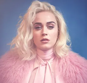 Katy Perry : après le blond platine, elle ose une nouvelle couleur...