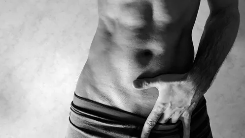 Sexe : l’épilation intégrale chez l’homme à l’origine de nombreuses...