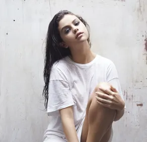 Selena Gomez : sa surprenante réaction face aux photos de The...