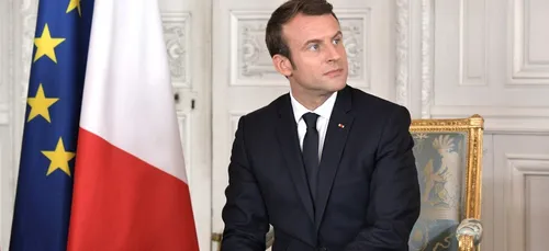 Musée Grévin : la statue de cire d’Emmanuel Macron moquée par les...