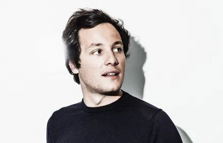 Vianney dévoile les images de son premier film "Ma mère est folle"...