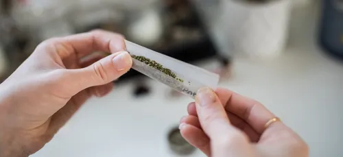 Bondy : les dealers livrent le cannabis à des policiers en civil