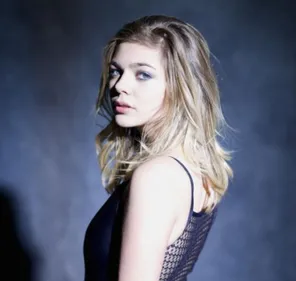 Louane évoque le précieux héritage de ses défunts parents (Vidéo)