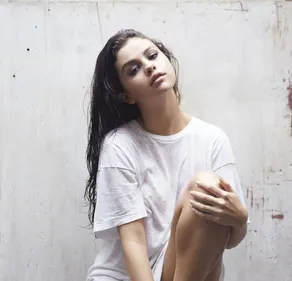 Selena Gomez : les premières images angoissantes du film d’horreur...