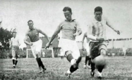 L’erreur d’arbitrage monumentale qui a marqué le premier...