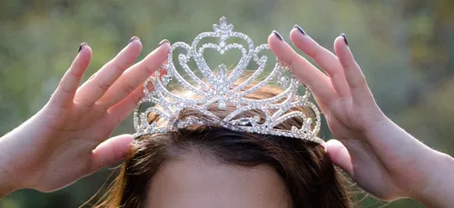 Couronnée en Espagne, une femme Trans participera à l’élection de...