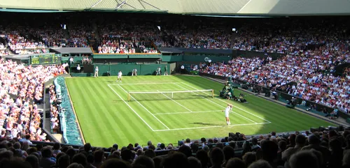 Wimbledon : quand Gulbis vole l'eau de son adversaire (VIDEO)