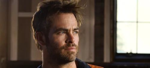 Chris Pine en couple avec une ex du chanteur de Coldplay (photos)