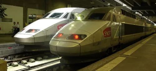 Des hommes du GIGN en civil dans les trains