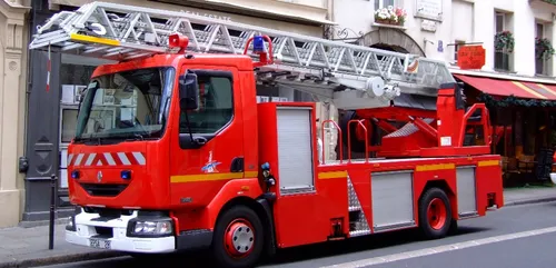 Essonne : trois pompiers blessés dans un incendie