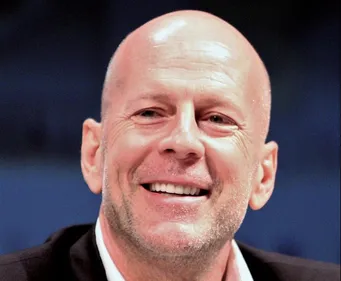 Bruce Willis se fait ridiculiser par Demi Moore dans une émission...