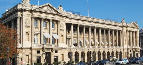 Des fans des Bleus déçus sur la place de la Concorde