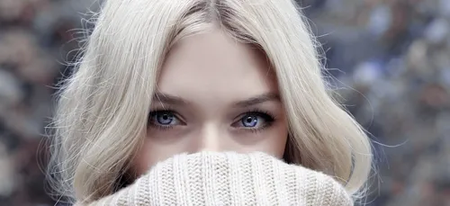 Les personnes aux yeux clairs supportent mieux l’alcool