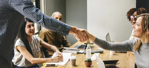 L'amour au travail : bonne ou mauvaise idée ?