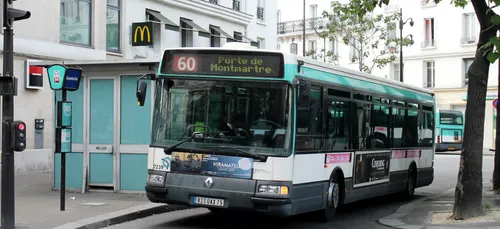 15.000 € en liquide retrouvés dans un bus à Paris