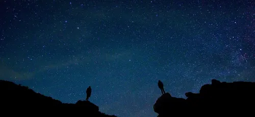 Un OVNI apparaît en Chine et terrifie la population (vidéo)