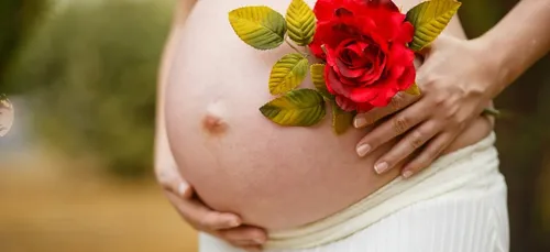 Ce couple fait un remake effrayant d’Alien pour annoncer une...