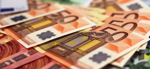 Si vous trouvez un billet de 50 euros sur votre pare-brise, c’est...