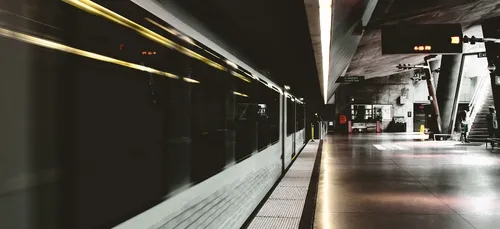 Des rideaux de quais dans les gares SNCF en Ile-de-France