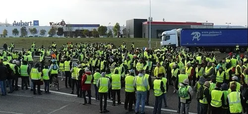 Ils servent des boissons contenant du laxatifs à des gilets jaunes