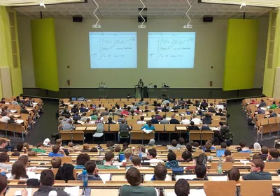 Université de Tolbiac : une altercation entre un professeur et des...