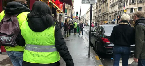 Gilets Jaunes : Priscillia Ludosky l’auteure de la pétition répond...