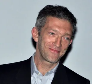 Vincent Cassel : Tina Kunakey pose nue pour annoncer sa grossesse...