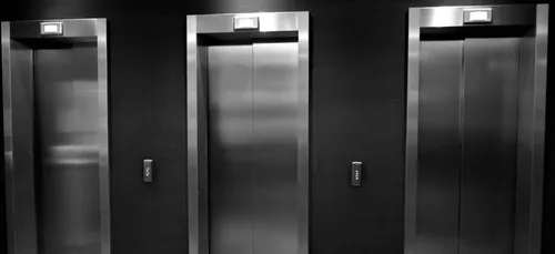 Un couple chute de trois étages dans un ascenseur au Plessis-Robinson