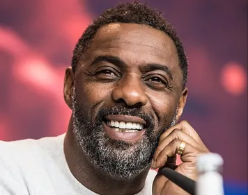 "Turn up Charlie" : les premières images d’Idris Elba en DJ raté...