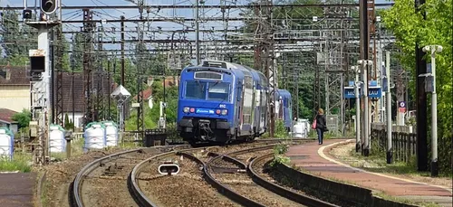 Gare de Lyon : un conducteur de Transilien freine trop tard,...