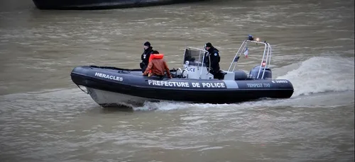 Paris : un corps repêché pieds et poings liés dans la Seine