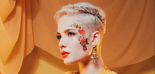 Halsey lance un sondage pour choisir sa nouvelle coupe de cheveux...