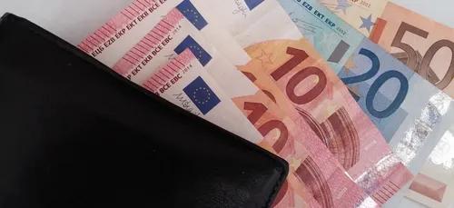 Prélèvement à la source : les impôts vous rendent de l’argent