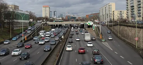 Une voie bientôt dédiée aux covoitureurs sur le périphérique ?