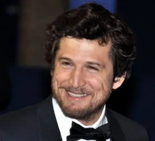 Guillaume Canet est méconnaissable sur le tournage d’un nouveau...