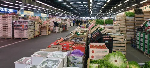 Le marché de Rungis est en partie bloqué par des manifestants
